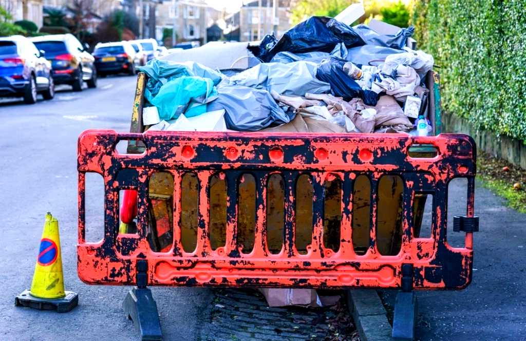 Rubbish Removal Services in Lower Broxwood